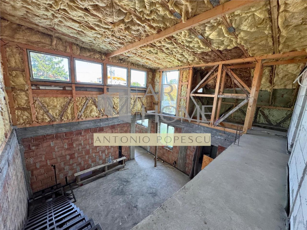 Casa 4 camere plus dependinte, in Ploiesti, zona centrala