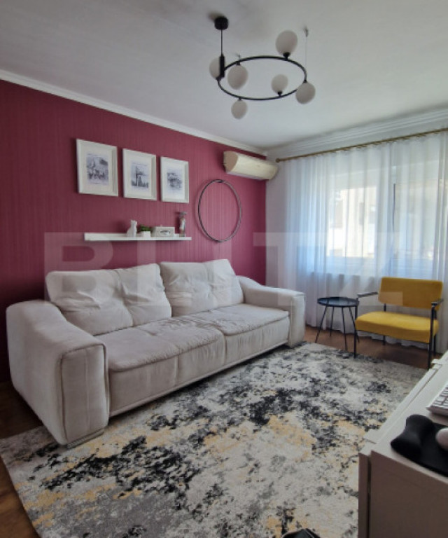 Apartament de vânzare 3 camere, 55 mp, zona Micro 17