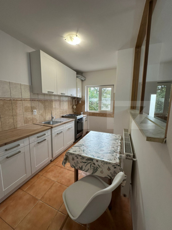 Apartament spațios 74 mp + mansardă 37 mp, parcare în cur