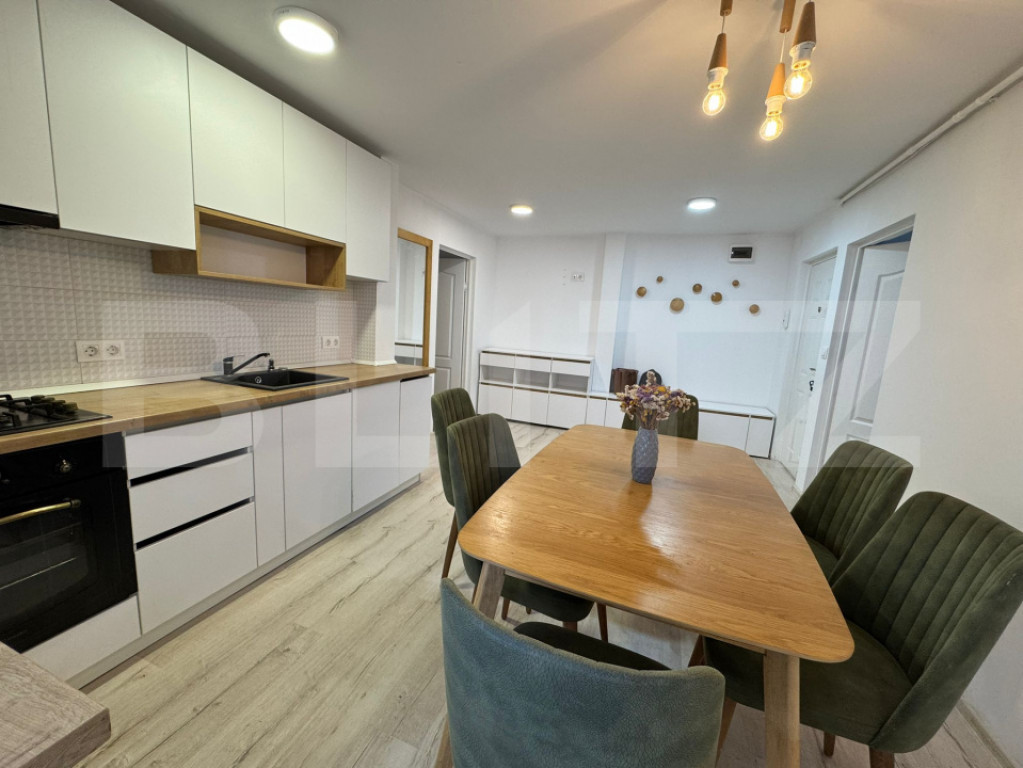 Apartament cu 3 camere, decomandat