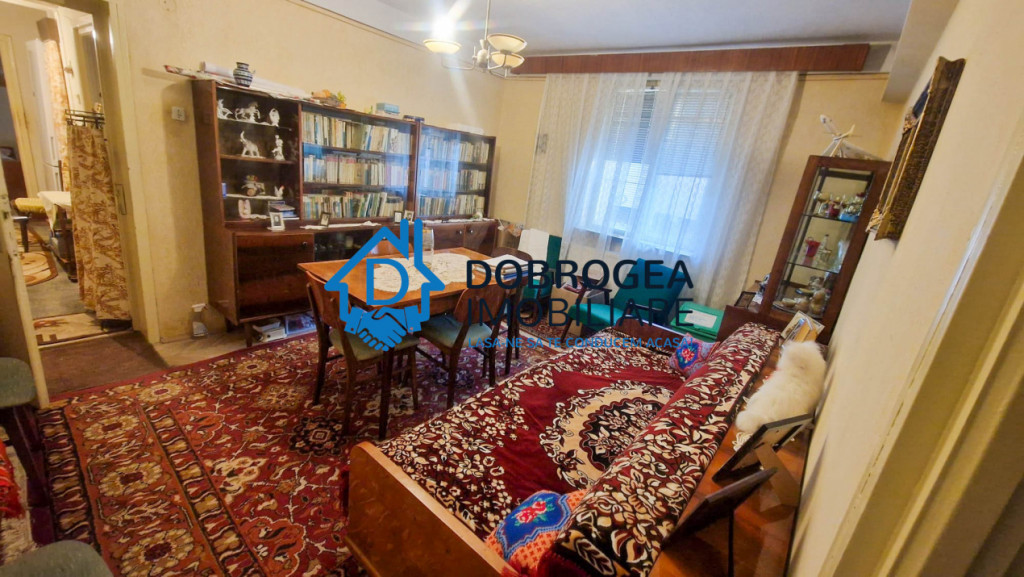 PIATA VECHE- 3 CAMERE, PARTER ,CENTRALA GAZ
