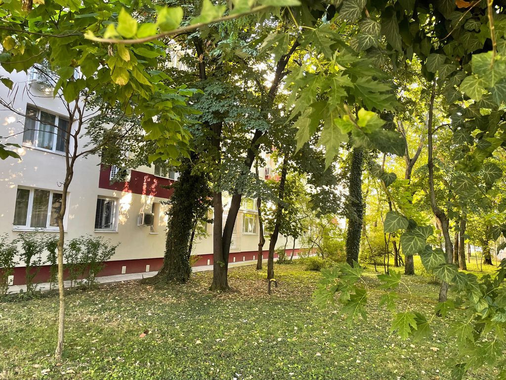 Garsoniera decomandata zona Brancoveanu