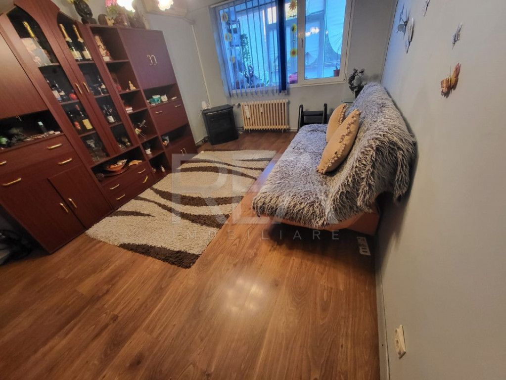 Apartament 3 Camere , Decomandat , Etaj 1/10 , Soseaua Giurg