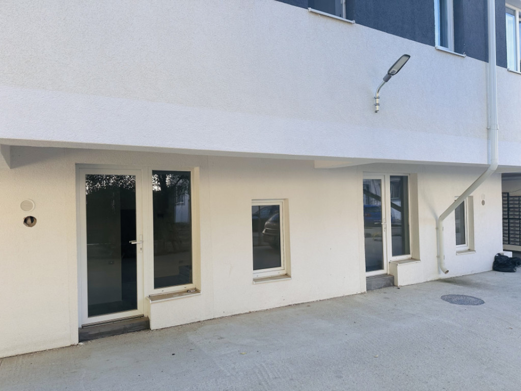 Spațiu Comercial de închiriat în Chiajna, 22,5 mp utili T