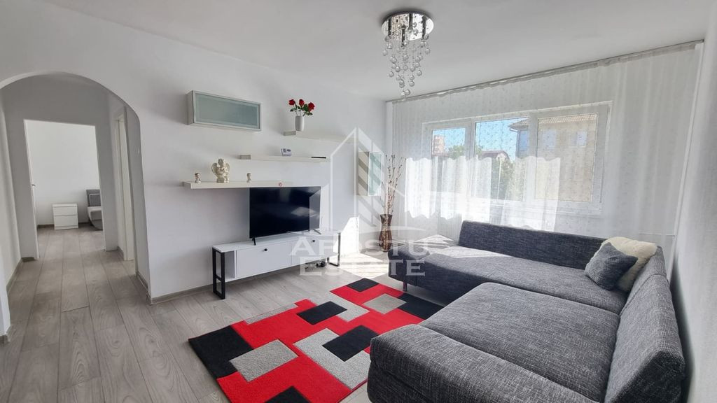 Apartament 3 camere, etaj intermediar, zona Dacia