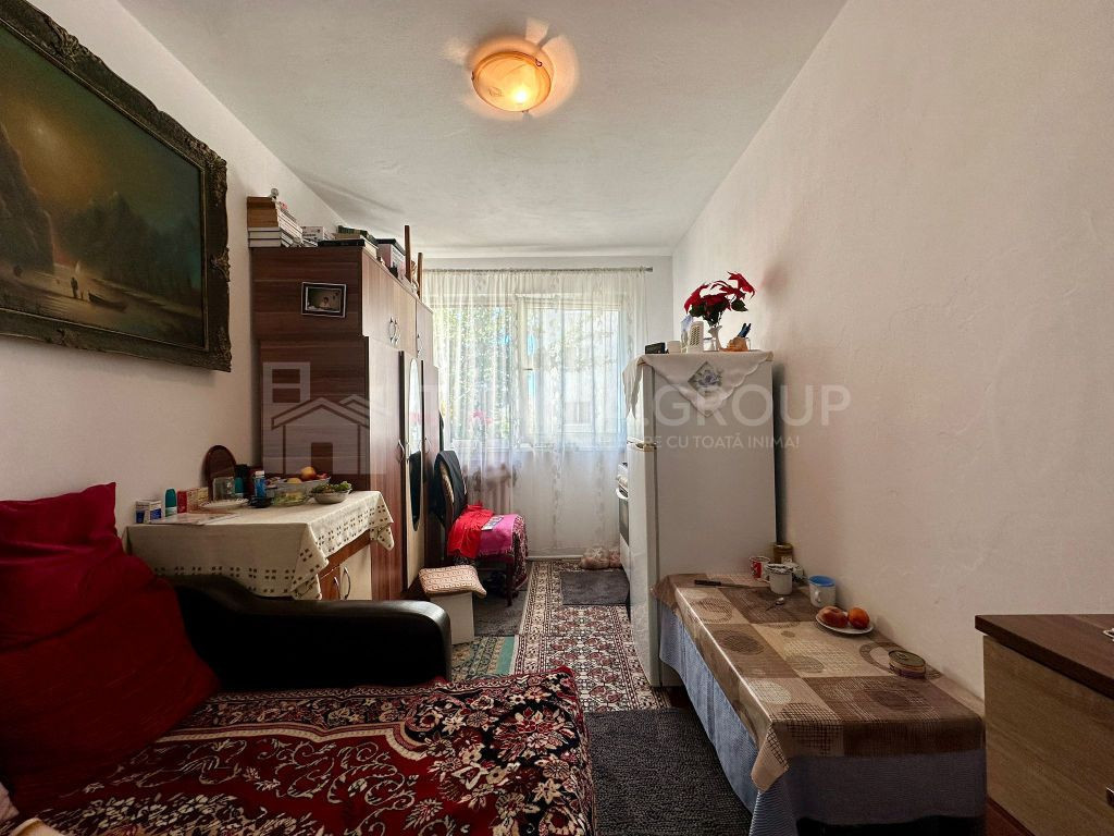 Garsonieră mobilată, de vânzare în Tractorul, Brașov