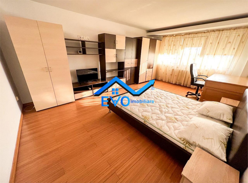 Apartament cu o camera, loc de parcare, boxa, zona Tatarasi
