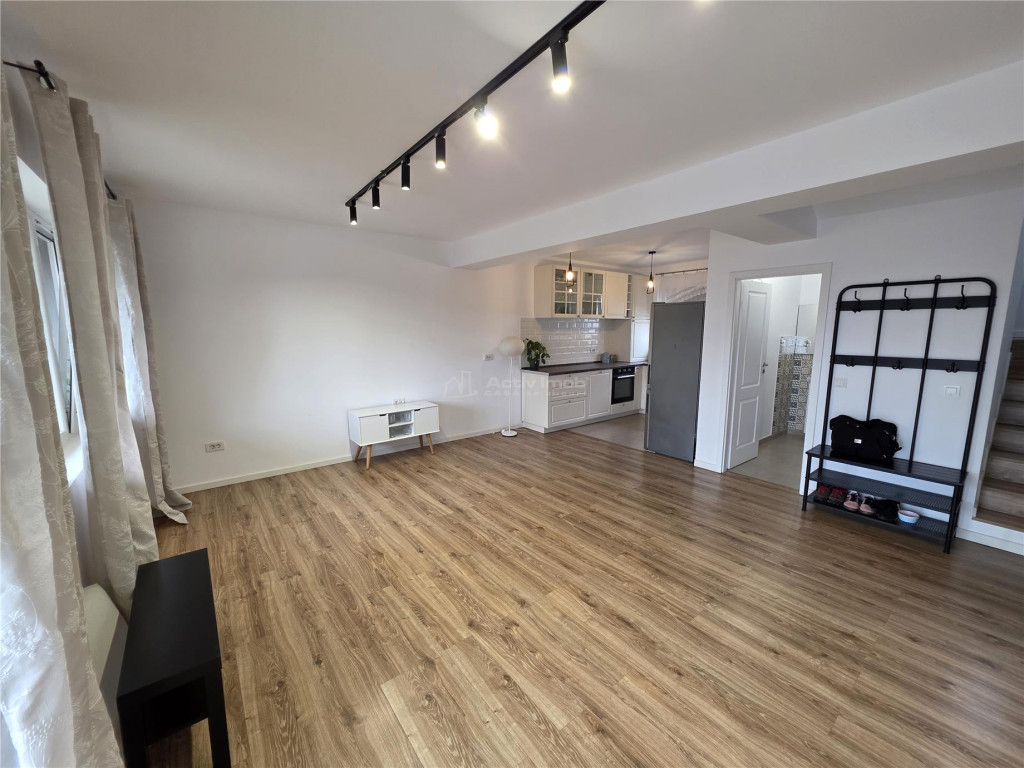 Casa moderna - Tunari - 4 camere - 2 bai - 120mp - 150mp ter