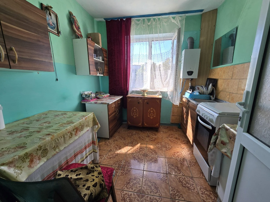 APARTAMENT 3 CAMERE str NEPTUN 60mp