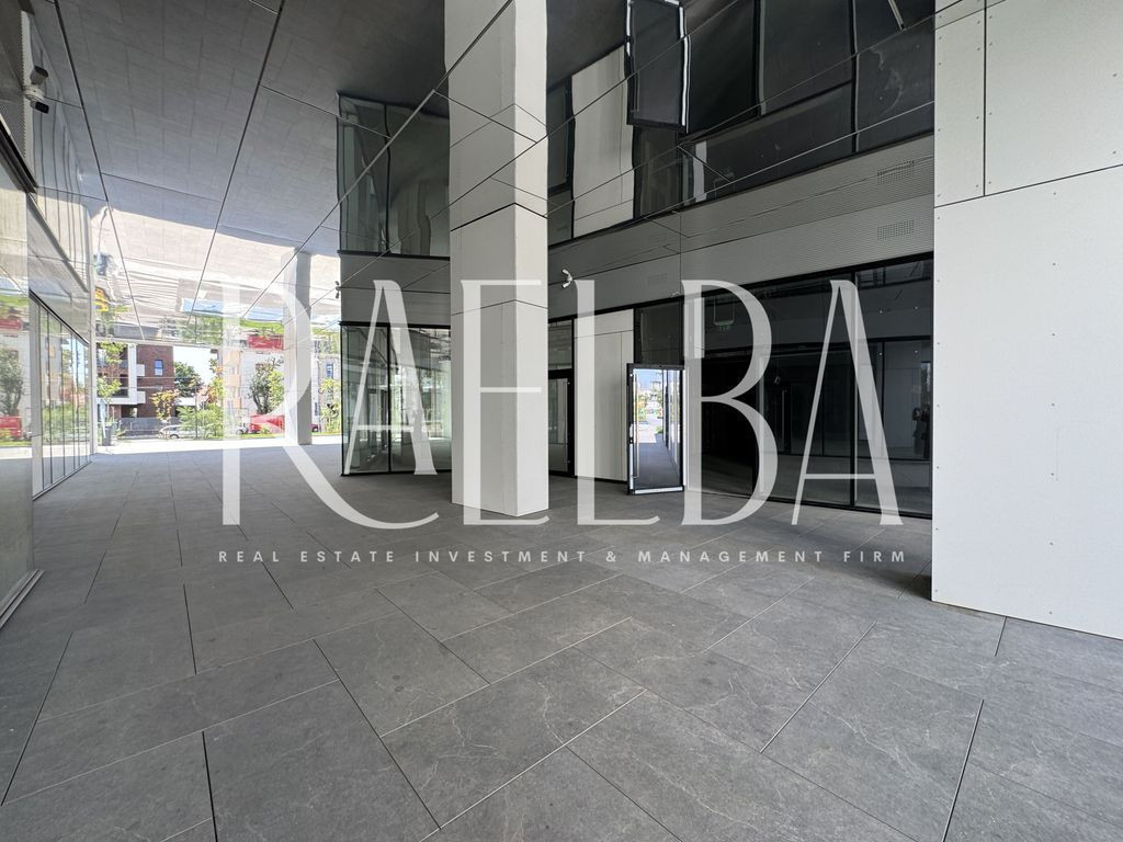 | Spatiu Comercial - ONE COTROCENI PARK |
