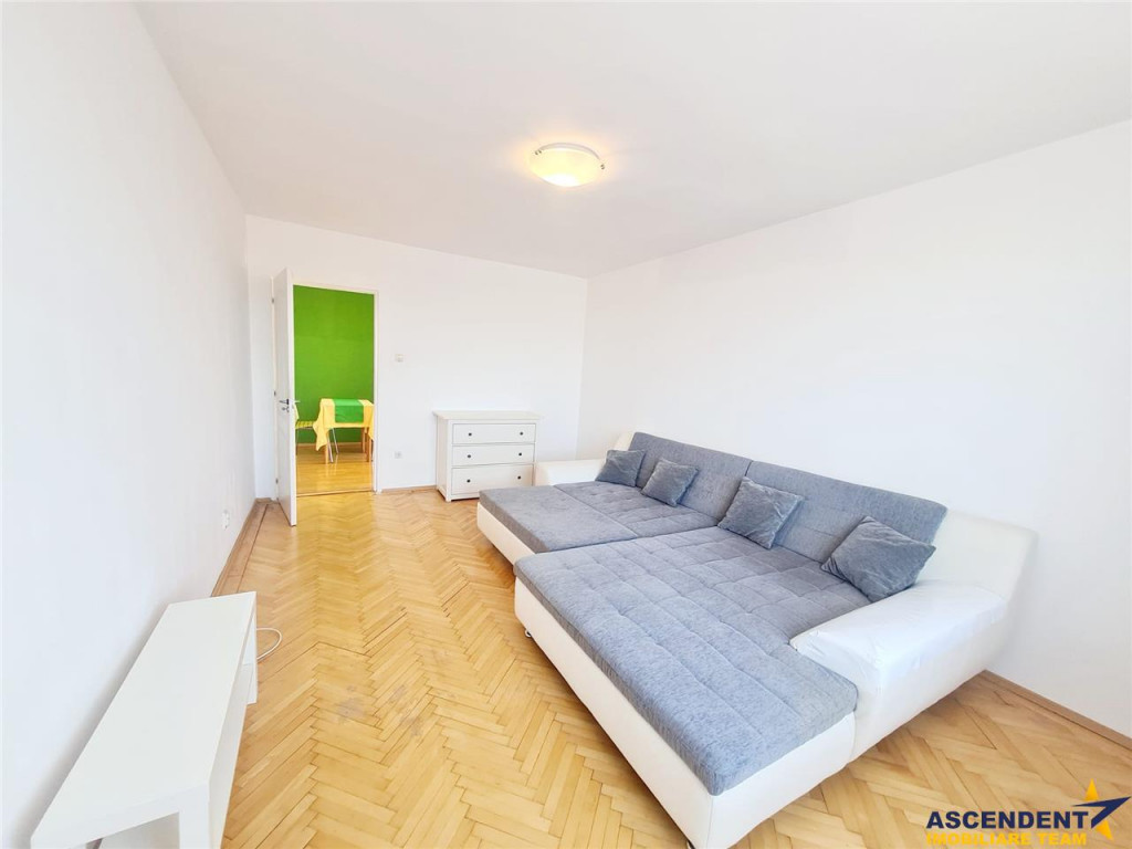 Decomandat si gata echipat, 3 camere, etaj intermediar, Bule