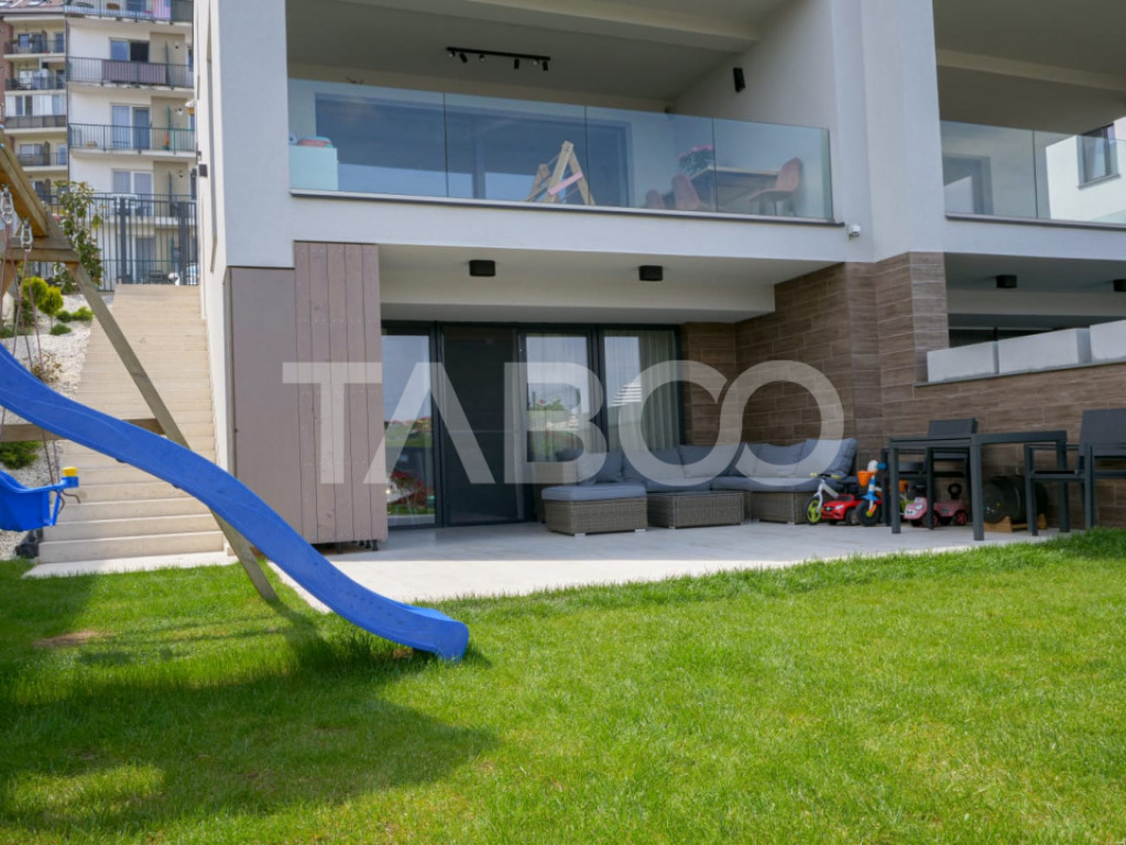 Duplex la cheie ultra moderna decoarata cu designer in Manas