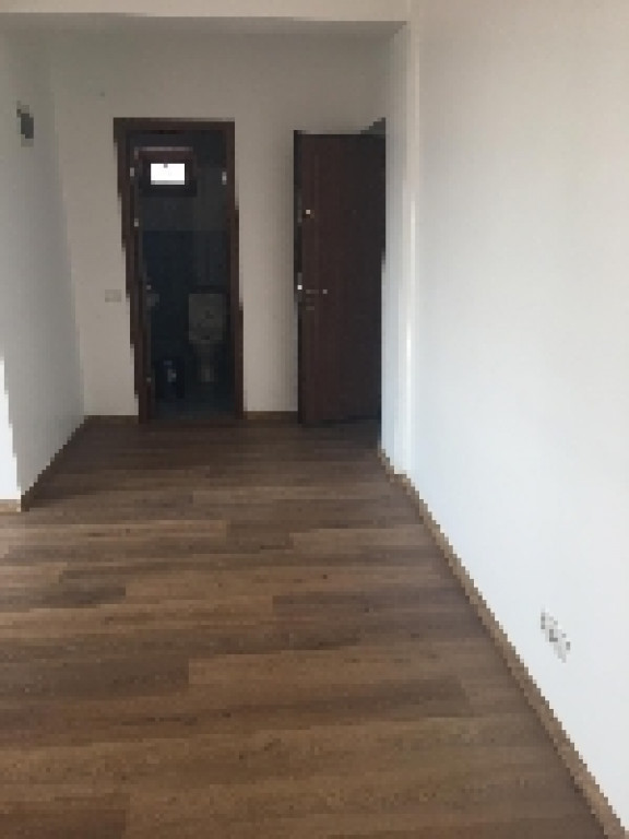 Inchiriez spatiu Birou Tomis 2