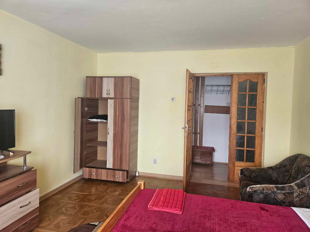 Apartament de 3 camere zona Ciucas,