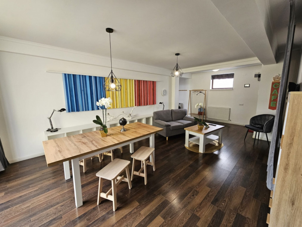 Apartament 2 camere la vila, etajul 1, Central, Strada de Mi