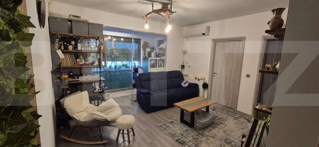 Apartament cu 3 camere si loc de parcare, Metalurgiei, Carti