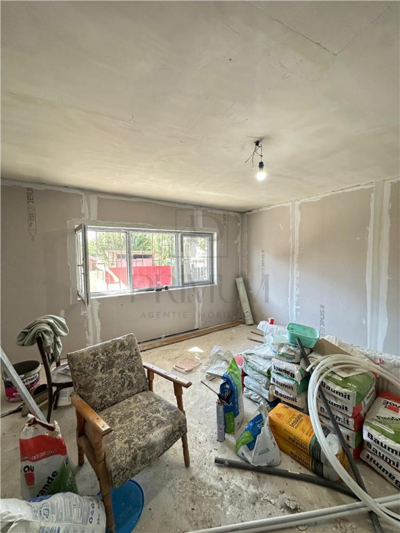 DOROBANTILOR - 2 Camere - Parter inalt - Decomandat