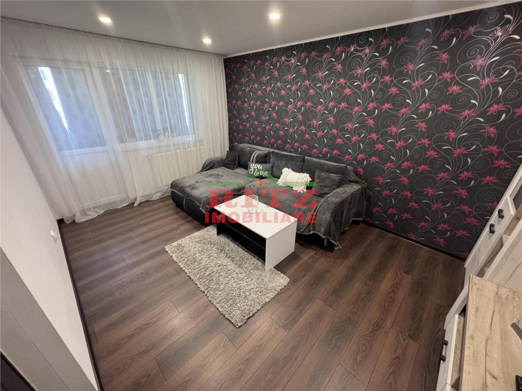 NOU ! Ap.2 cam., decom., mob. si utilat, zona Crisan!