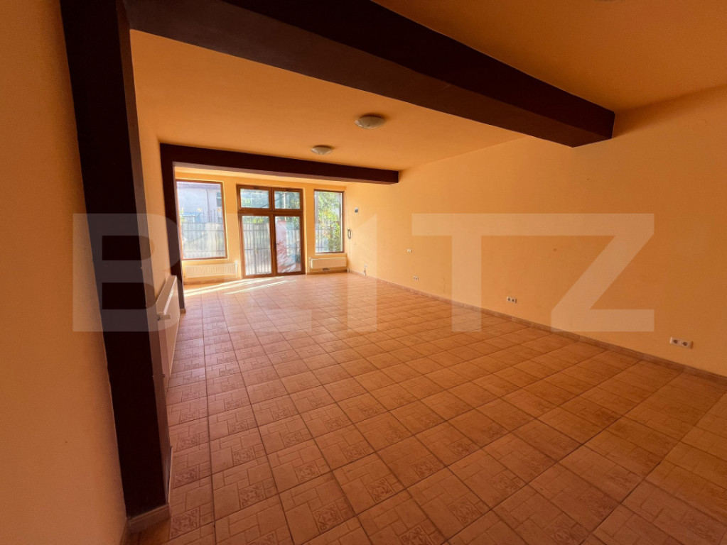 Spațiu de inchiriat, 55 mp utili, zona Micro 4