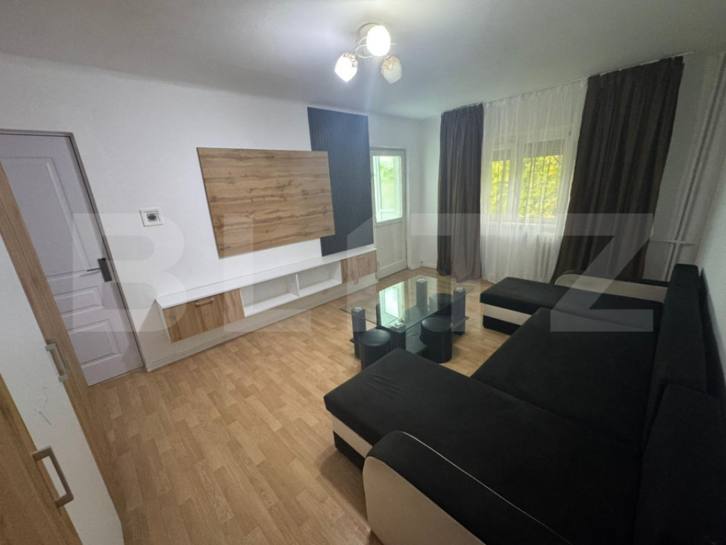 Apartament decomandat etajul 1, 52 mp, Rovine ,zona Parculet