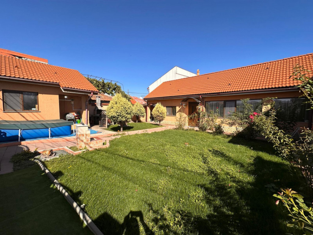 Casă, 3 camere, termen lung, zona KM 5- Constanta