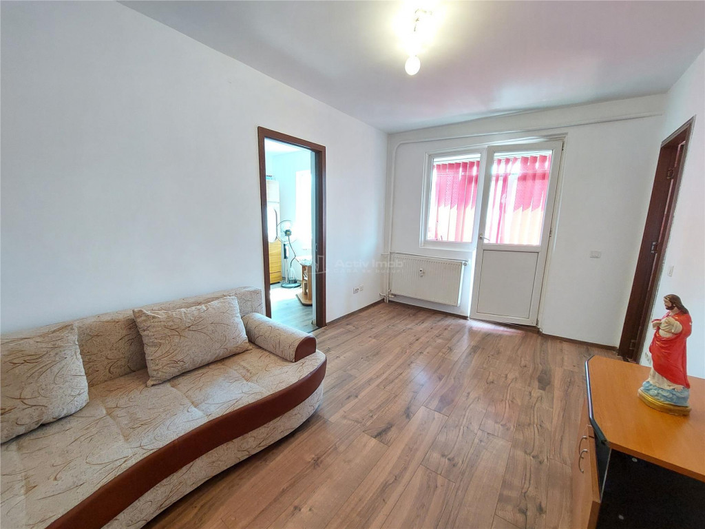 2 camere, 40 mp, etaj 4, renovat, mobilat, Micro 14