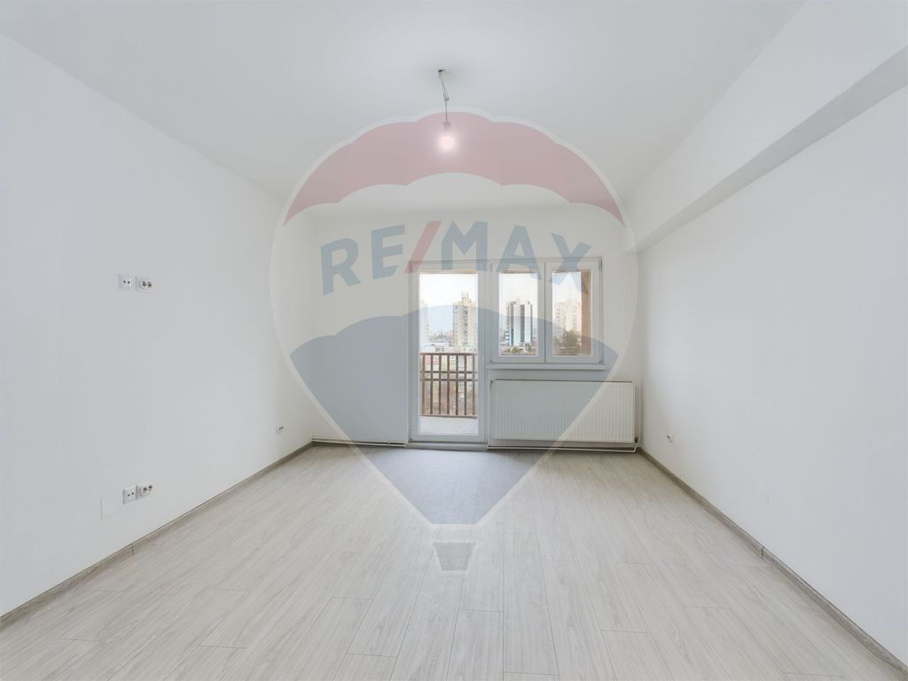 Apartament cu 4 camere de închiriat în zona Centrul Civic