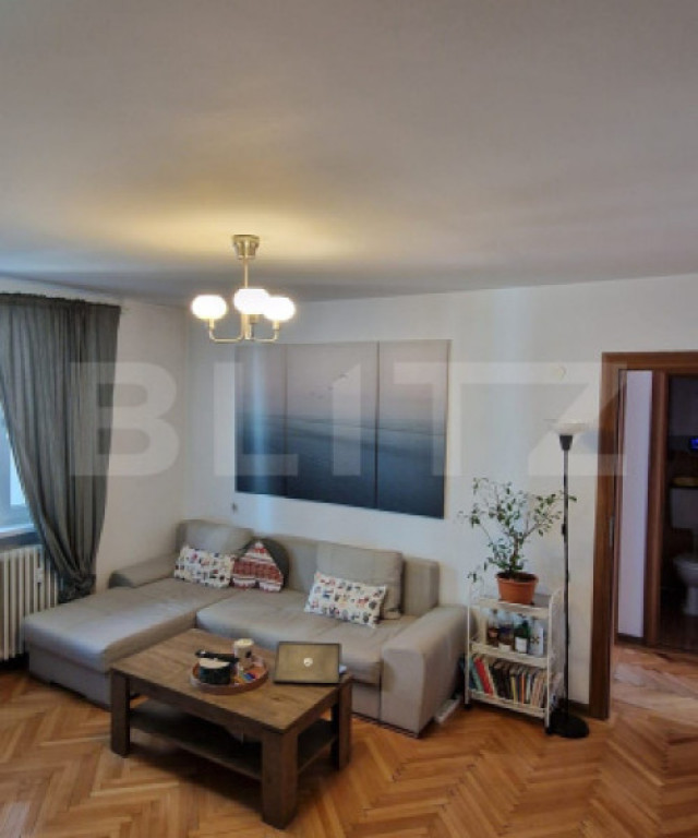 Apartament de 3 camere, 57 mp, zona Stefan cel Mare