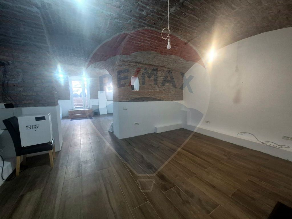 Spațiu comercial 60 mp zona cetrala