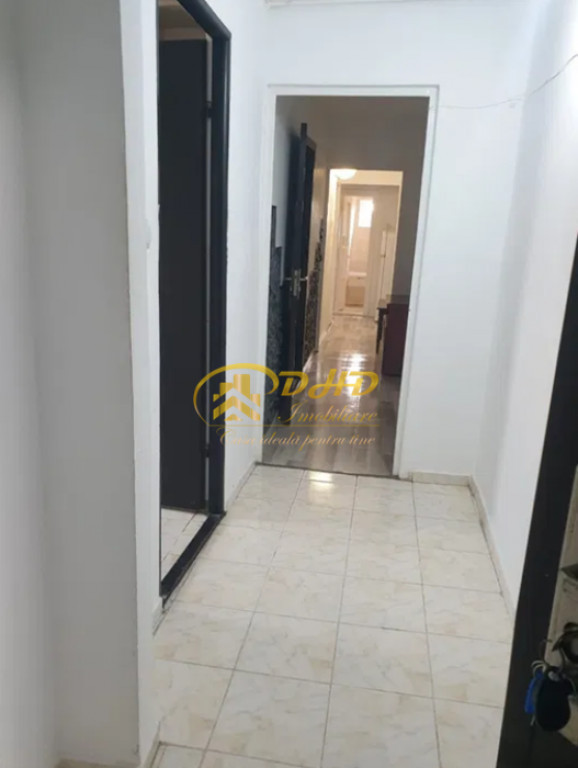 Apartament 3 camere in Piata Nicolina, spatios