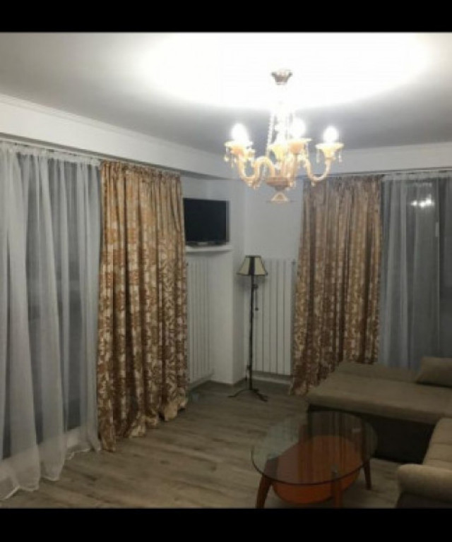 Apartament 2 camere de inchiriat - zona Faleza nord Constan
