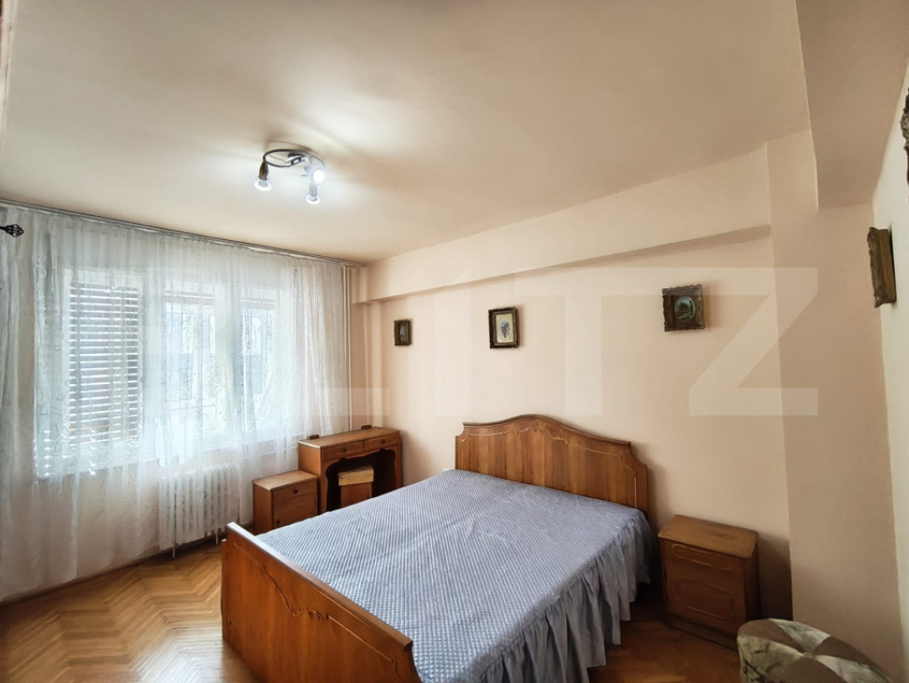 Apartament cu 4 camere-420e zona Decebal