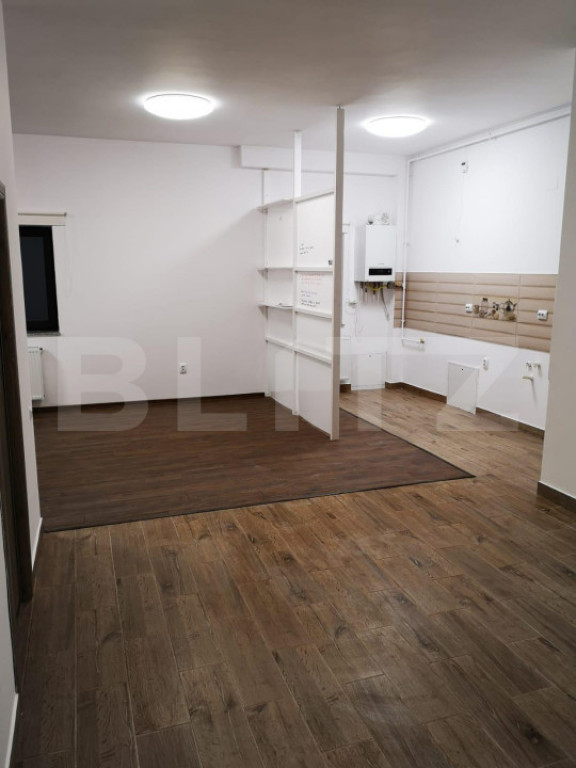 Spatiu de birou, 3 camere, 74 mp, la parter in zona Calea Tu