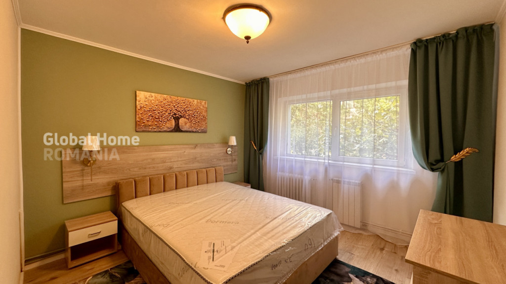 3 camere | 70 mp | Smaranda Braescu