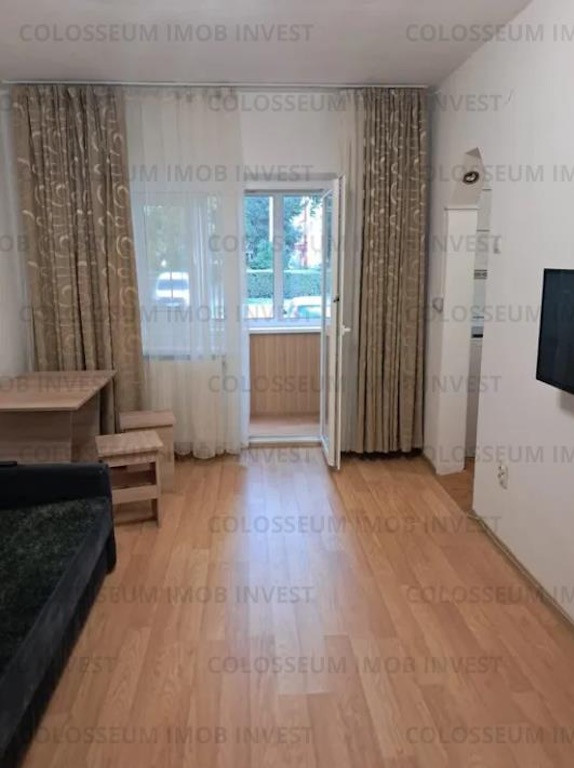 Garsoniera semidecomandat - zona Tractorul