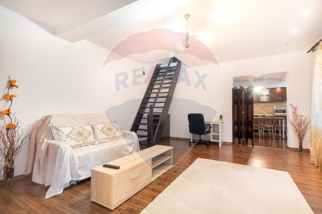 Casă / Vilă cu 3 camere de închiriat în zona Floreasca