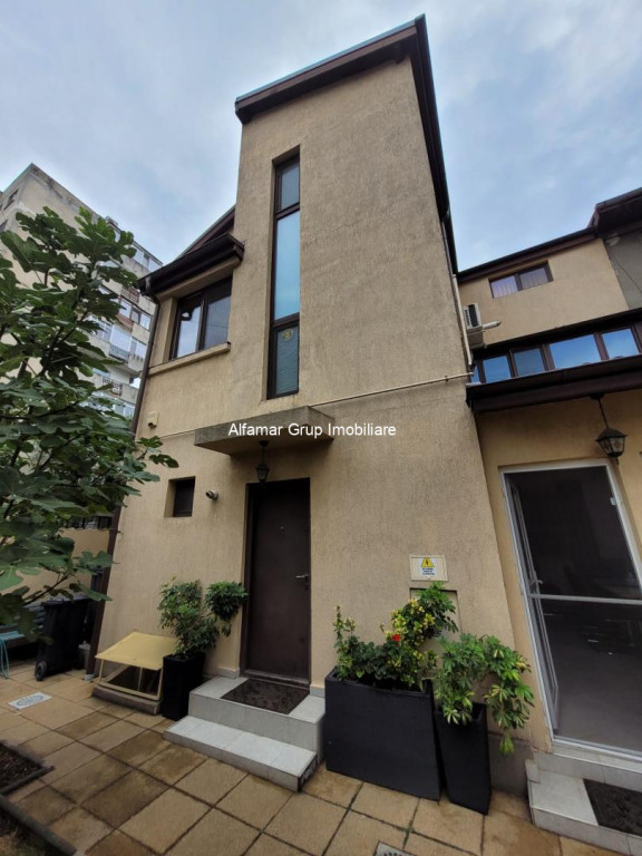 Ideal gradinita, afterschool, birouri- casa 9 camere Sebast