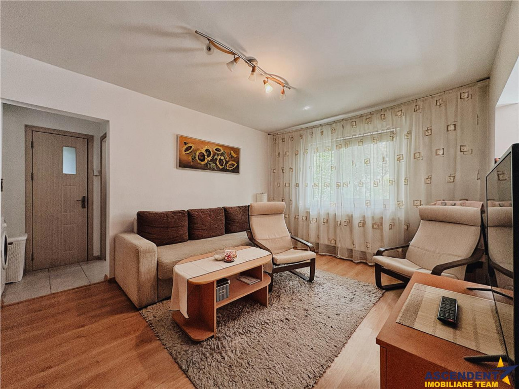 Apartament 2 camere, renovat, Simeria, Sfantu Gheorghe