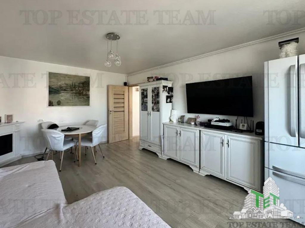 Duplex de 90mp cu 2 locuri de parcare (contra cost), Constan