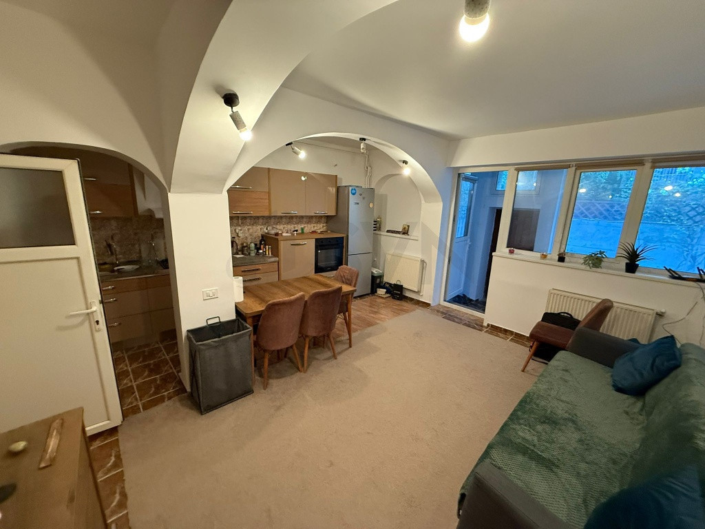 Apartament 4 Camere I De I In Vila I Rosetti