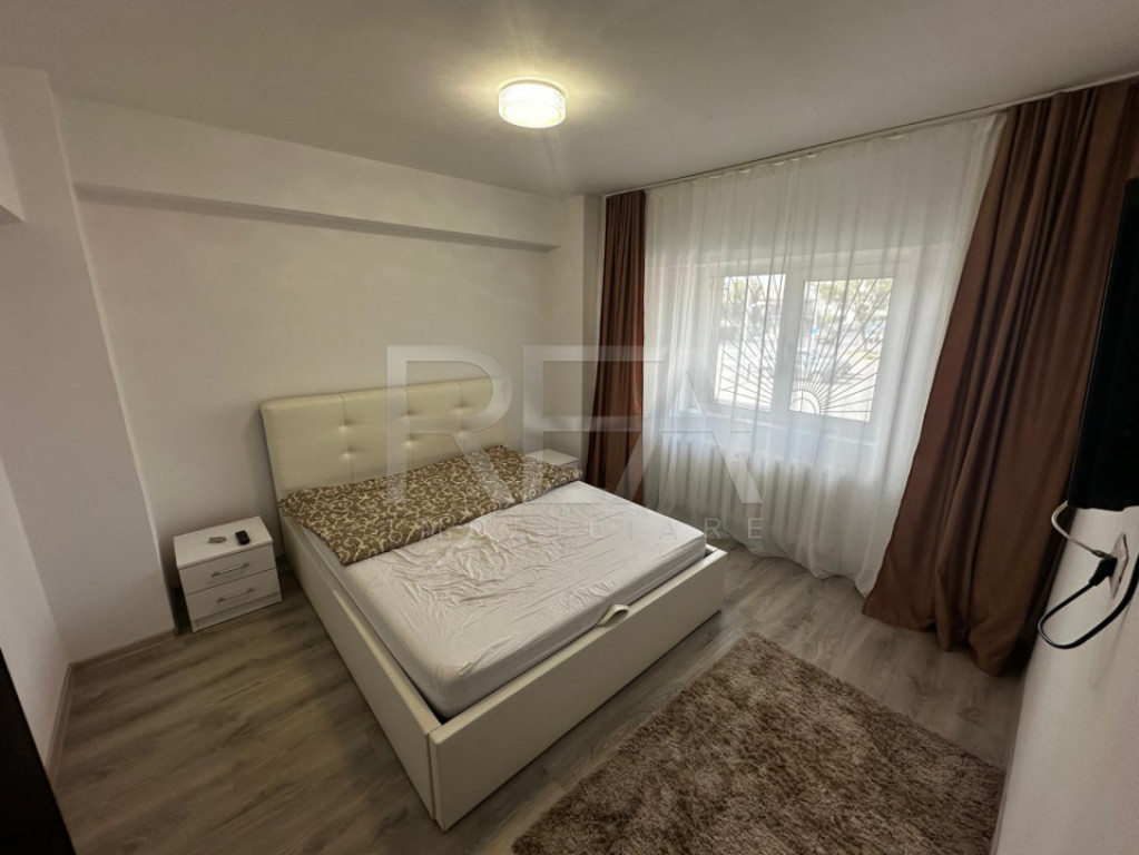 2 Camere , Decomandat , 5 minute metrou Aparatorii Patriei