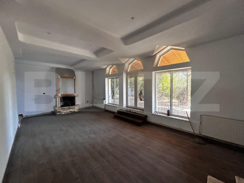 Casa de vanzare, 300 mp, strada Jiului