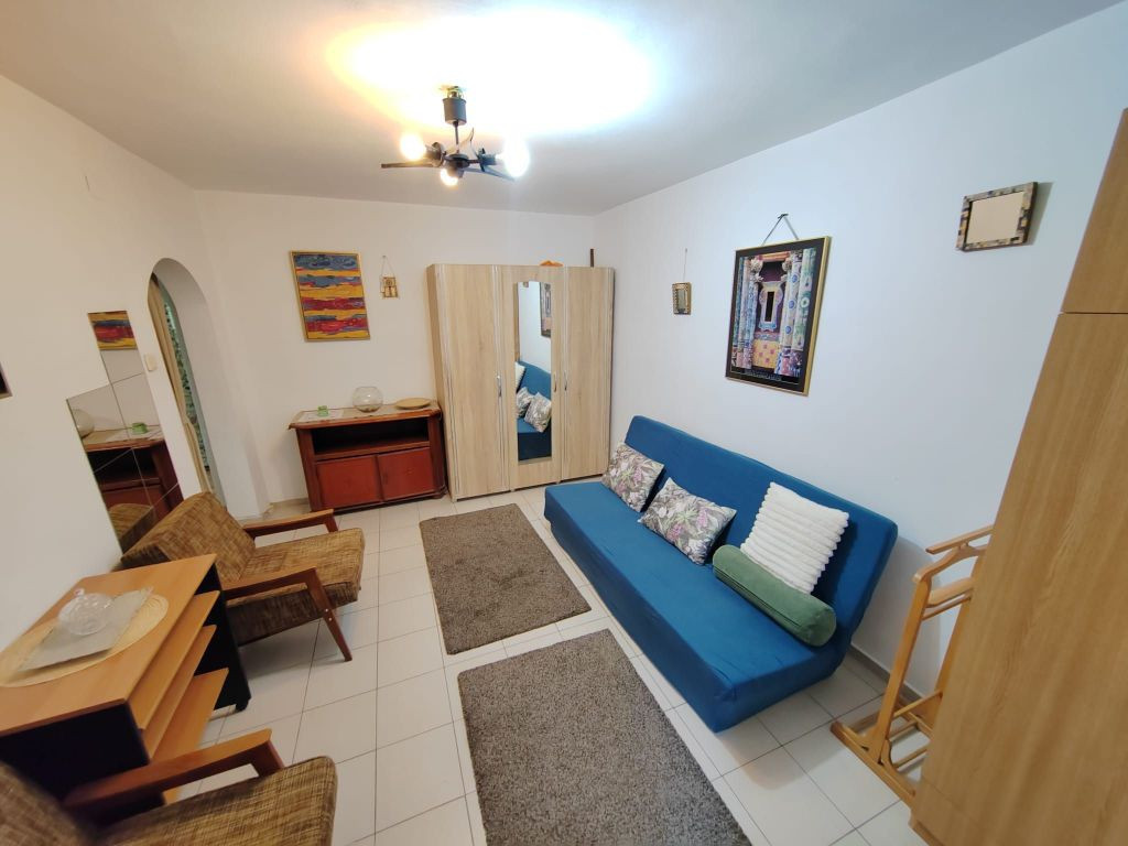 Lacul Tei Parcul Circului Garsoniera decomandata