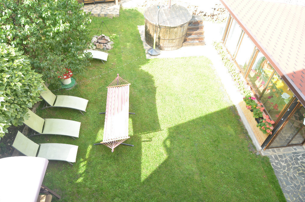 Busteni-Valea Alba-Casa de vacanta cu patru camere