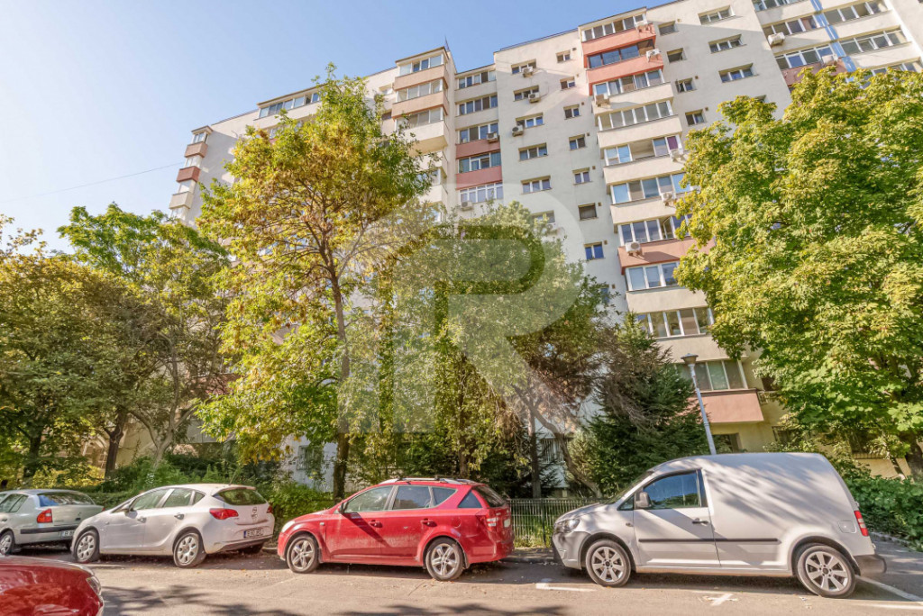 Turda - Col Ștefan Stoika, 4 camere, decomandat, '91 mp, 2