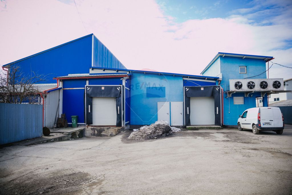 Spațiu industrial de 1,700mp de închiriat în zona Vasi...