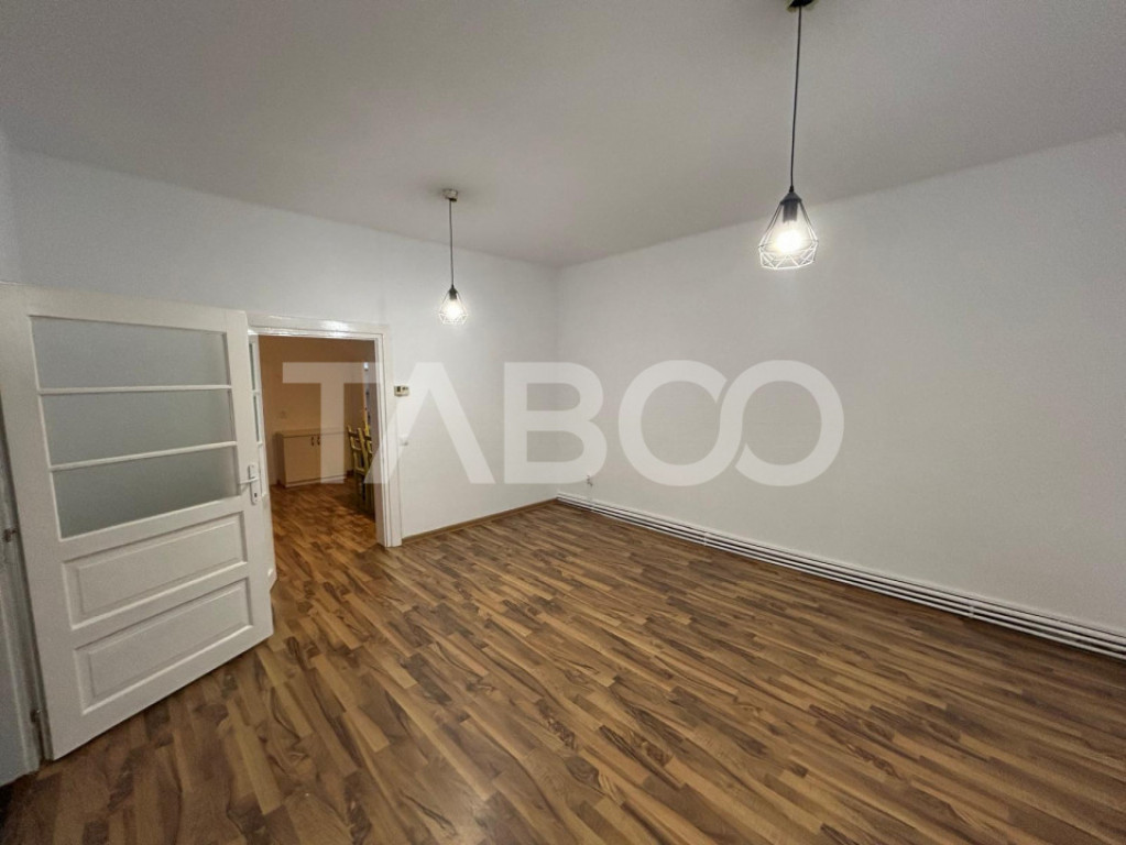 Spatiu birouri de inchiriat 91 mp 4 camere 6 parcari Calea D