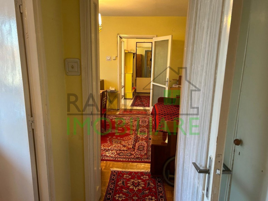 Apartament 2 camere, Tractorul.