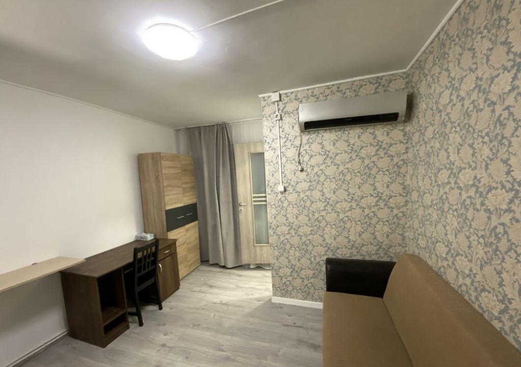 250 Euro! Garsoniera, zona Bularga, et 3