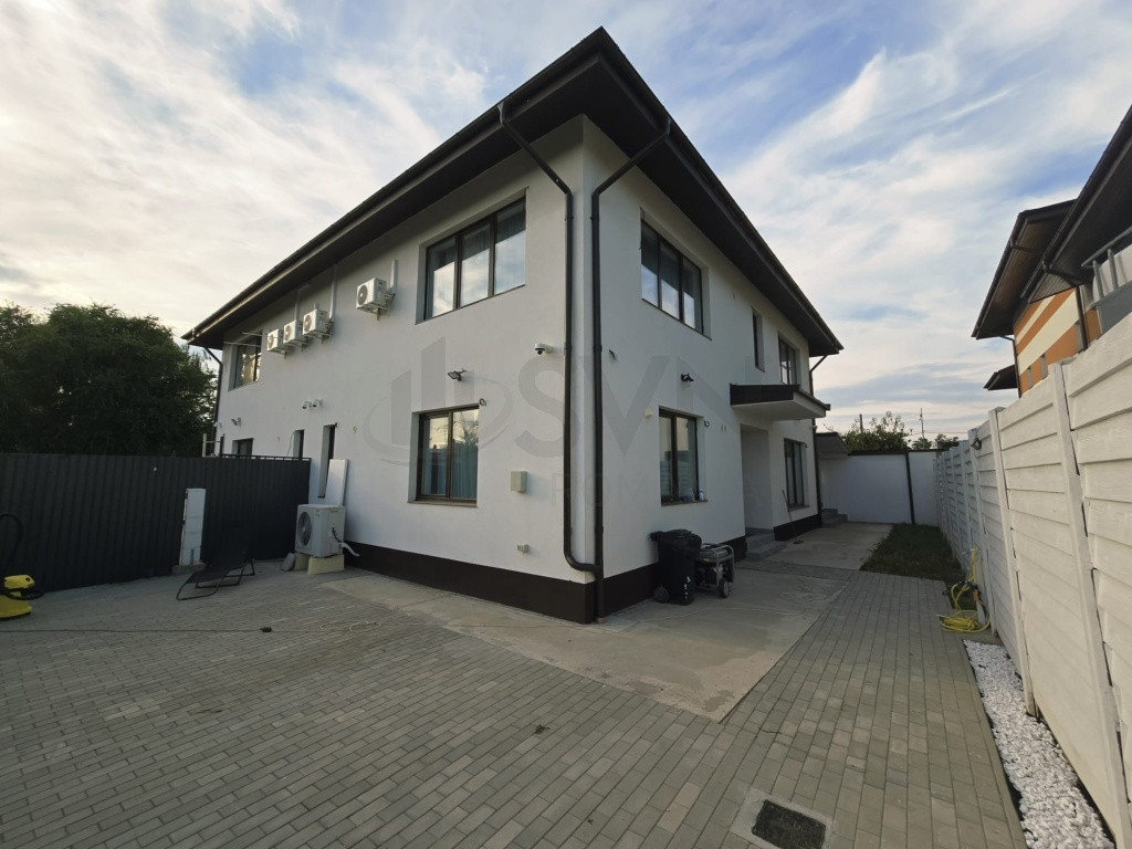 Vila Smart 5 camere - Panouri Fotovoltaice - Trapezului